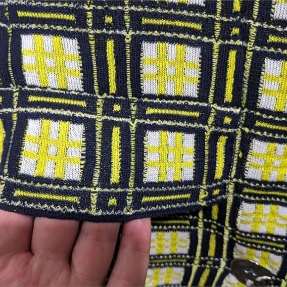 Neera 20:52 | Knit double breasted blazer in yellow check - Picture 8 of 9